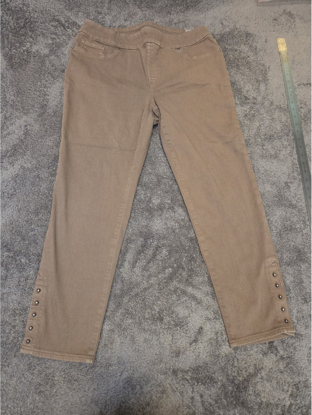 Chicos Womens 2R Jegging Ankle Urban Taupe Brown Studded Hem Pull On Stretch